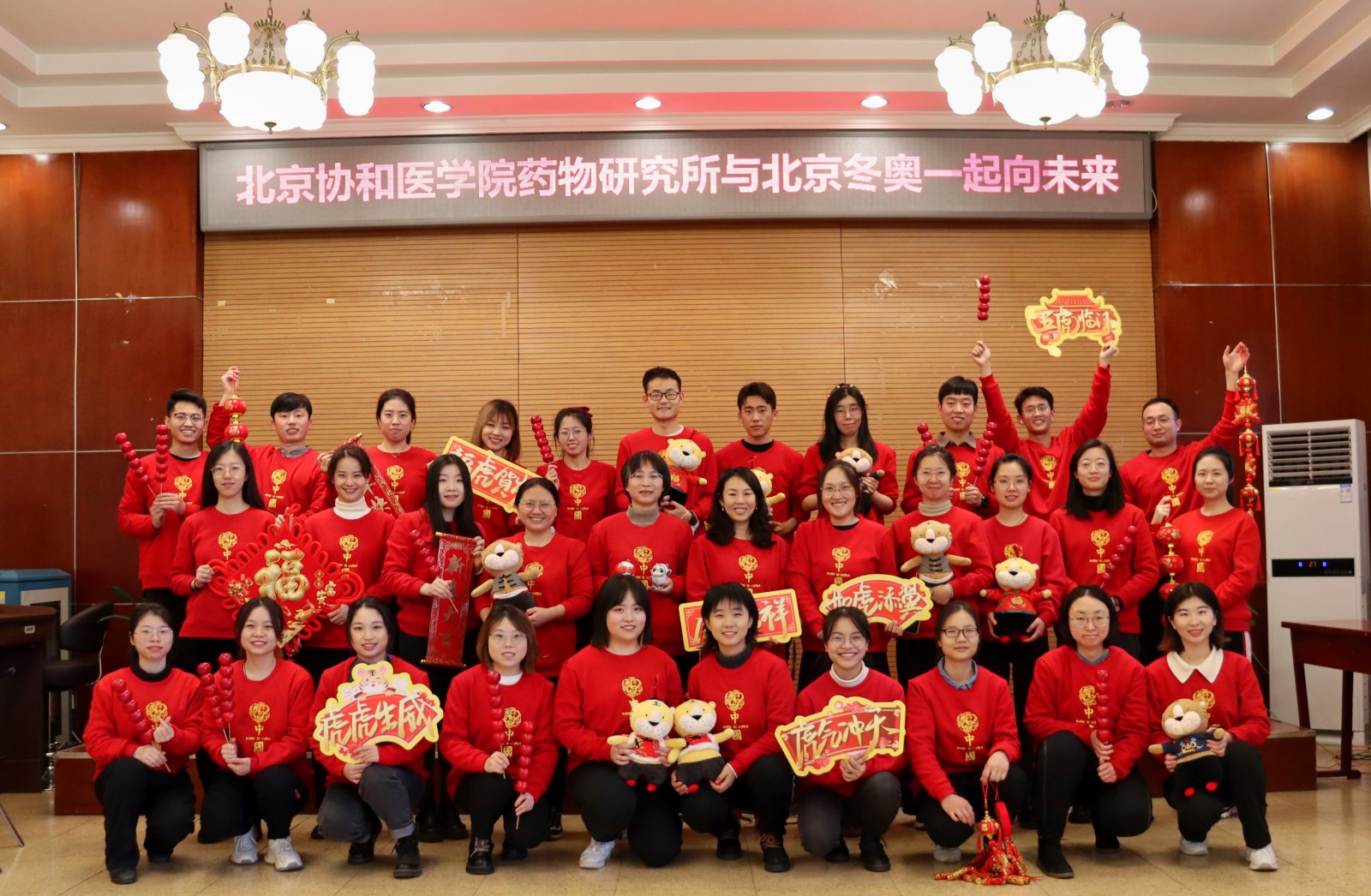 南緯路-合影.jpg 南緯路-合影.jpg