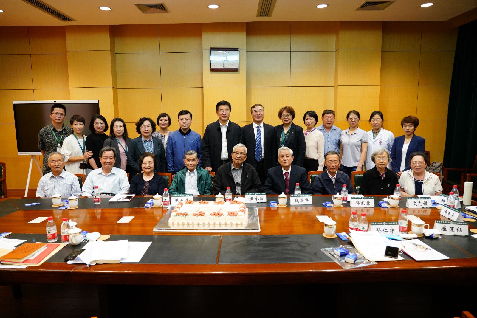 1960級專業班校友代表座談會合影.JPG