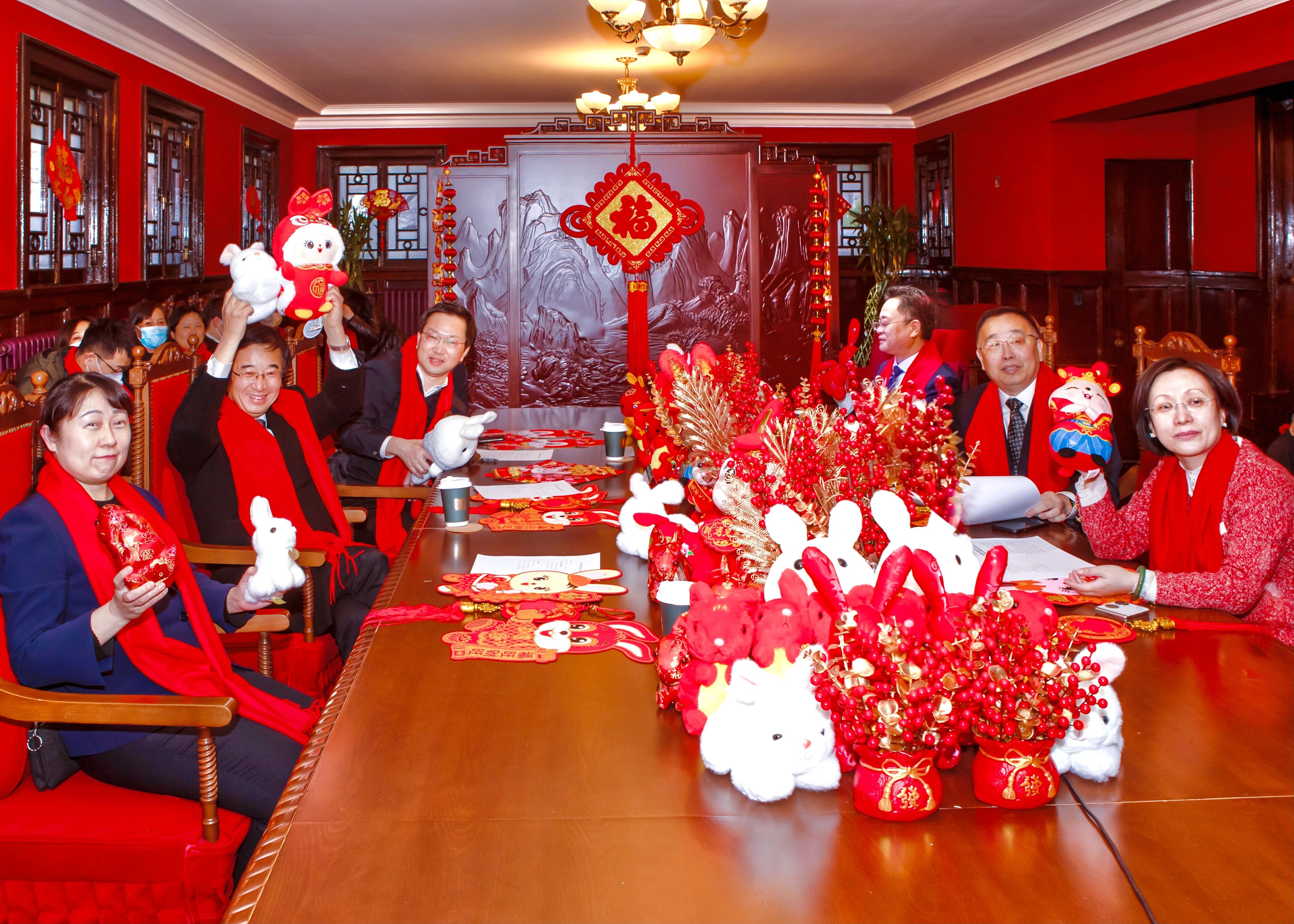 15e1e1a2f6d64e20ade46a1ec43896a3.png 15e1e1a2f6d64e20ade46a1ec43896a3.png