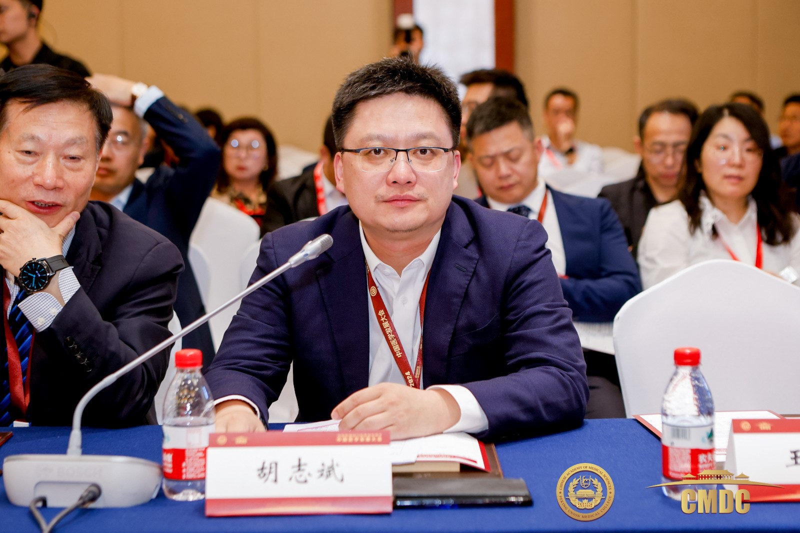 胡志斌.jpg 胡志斌.jpg