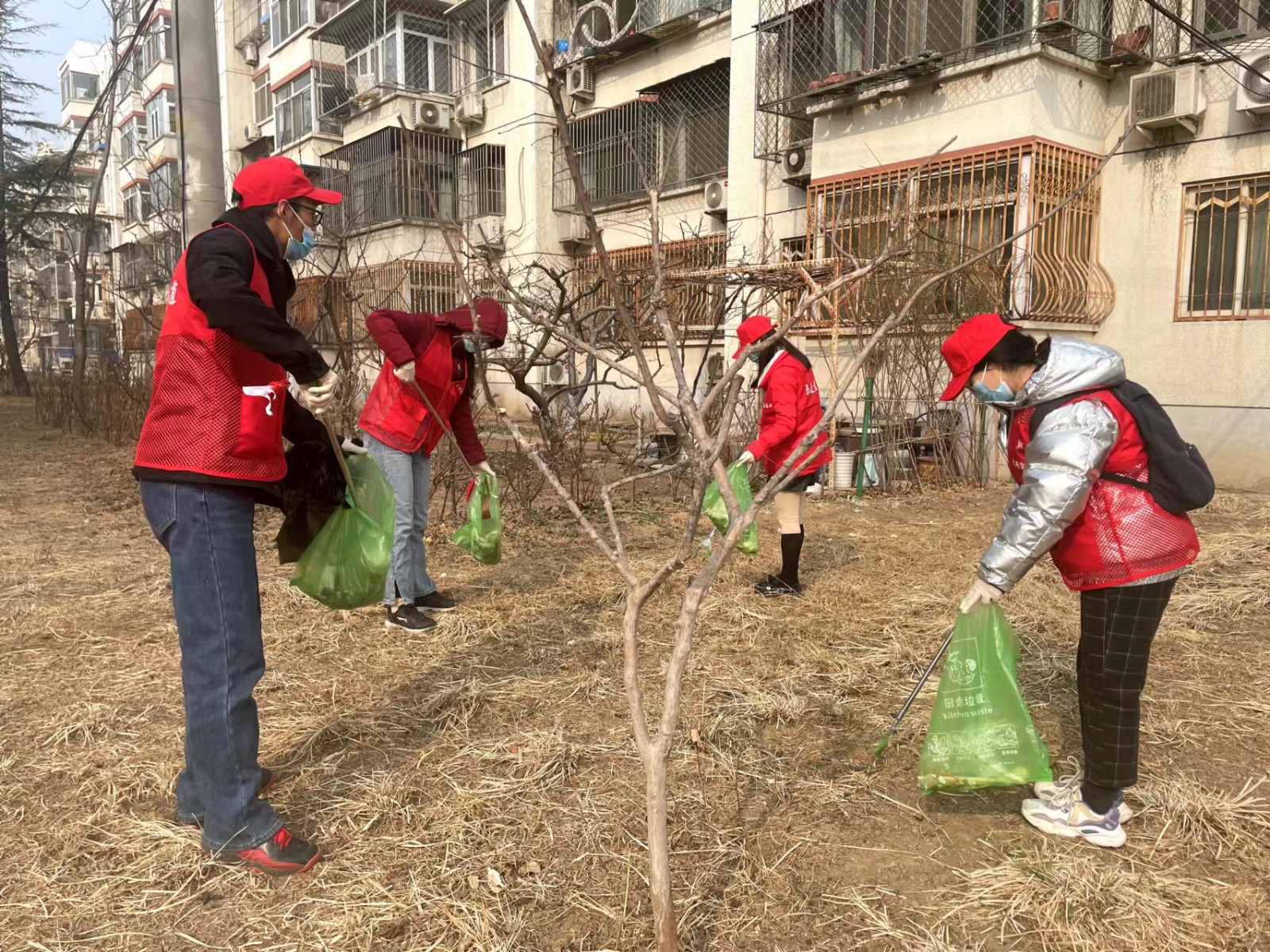 學雷鋒系列志愿服務活動.jpg 學雷鋒系列志愿服務活動.jpg