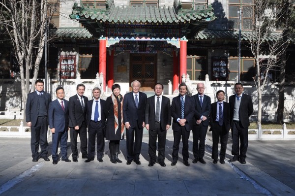 曹雪濤院長會見法國梅里埃基金會1