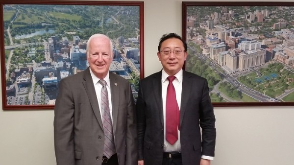 曹雪濤院長訪問美國華盛頓大學醫(yī)學院2