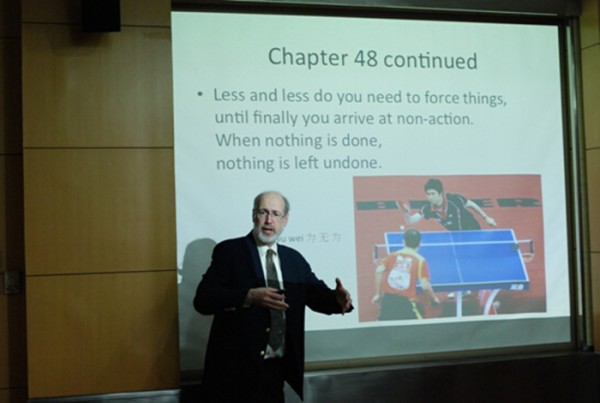 美國耶魯大學(xué)醫(yī)學(xué)院解剖教學(xué)主任Rizzolo教授來我校交流1